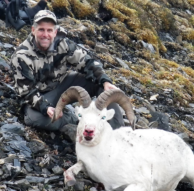 Greg Long with his Dall Sheep 2016