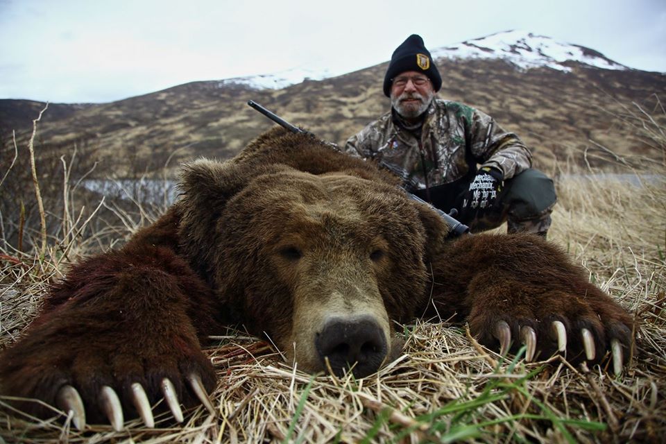 Alaska Bear Hunting with Deltana 